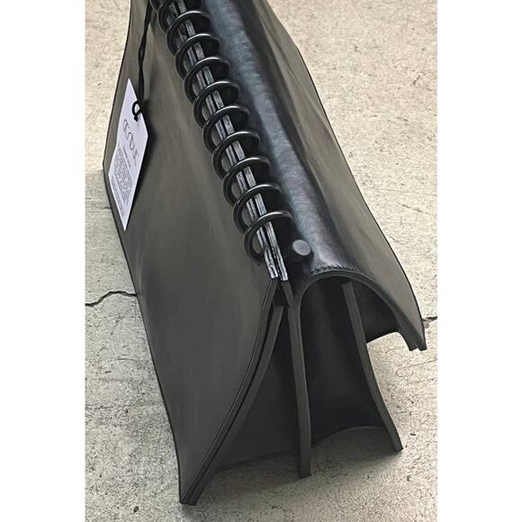 Atribut Handcrafted Black Leather Bag Detachable and resizable Leather Strap - Picture 7 of 15